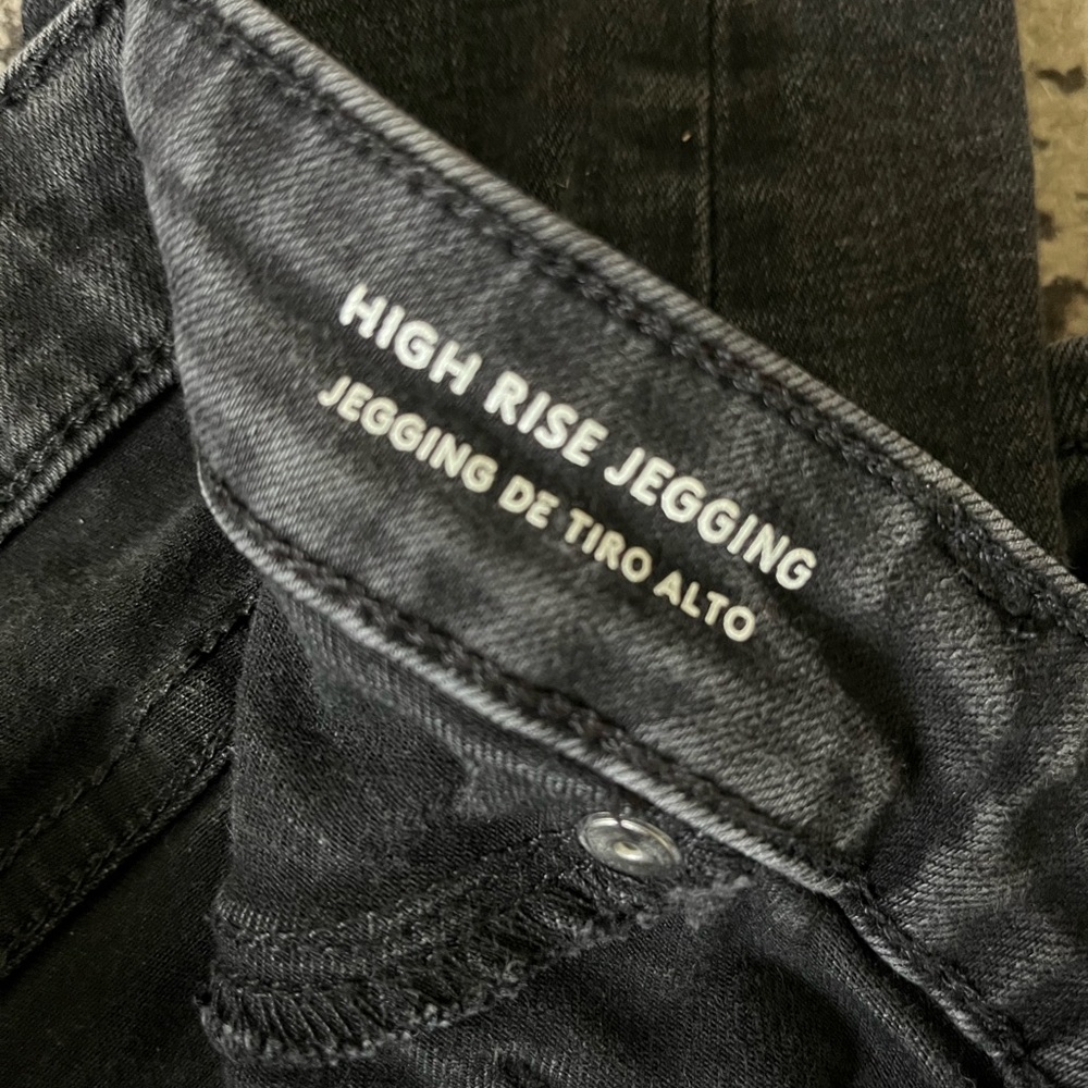 Universal Thread Distressed Jeggings - Picture 4 of 4